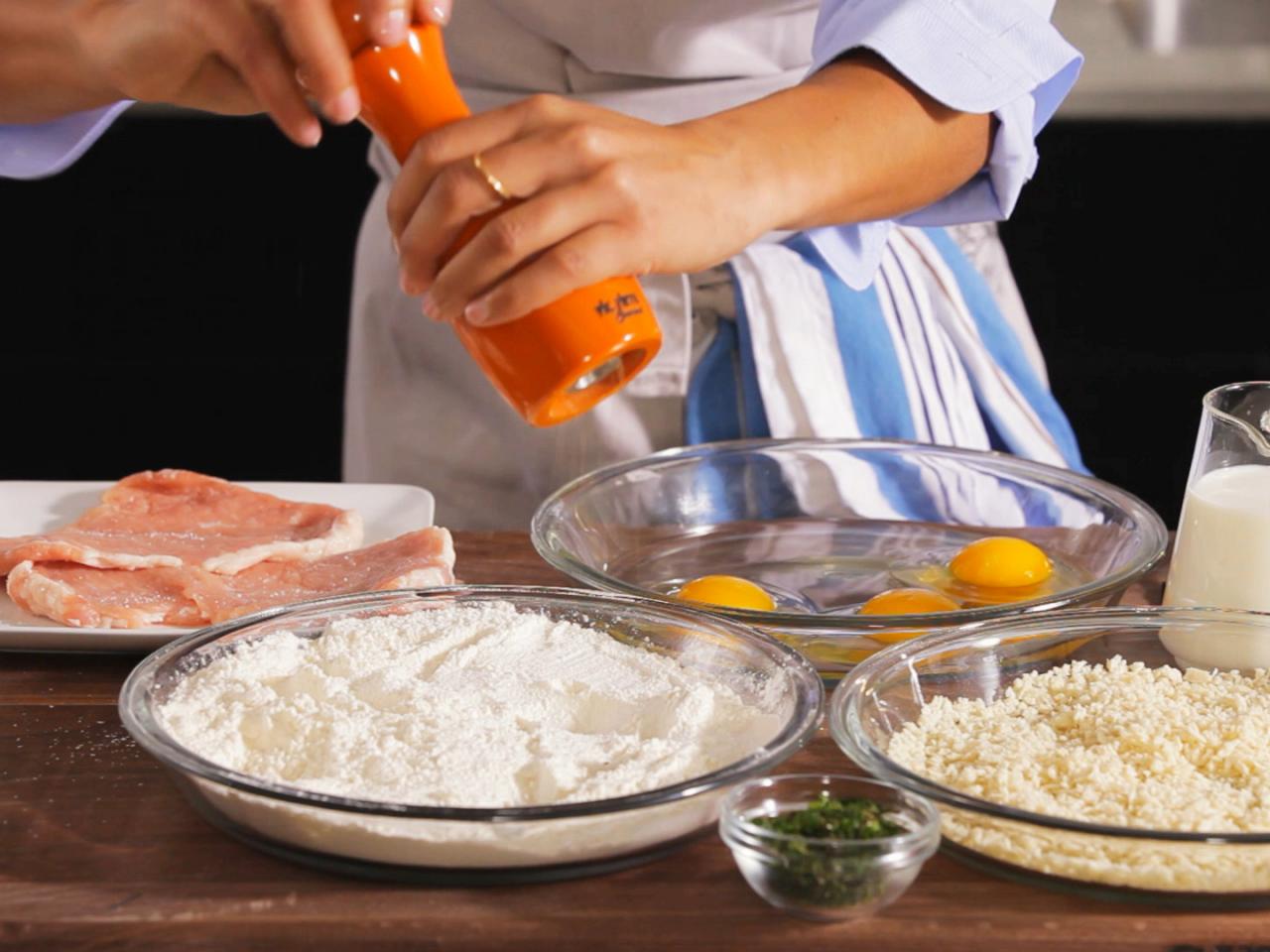 How to Dredge Cutlets: A Step-By-Step Guide : Recipes and ...