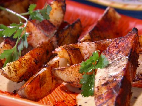 Grilled Potato Wedges with Smoked Paprika Mayonnaise Dressing
