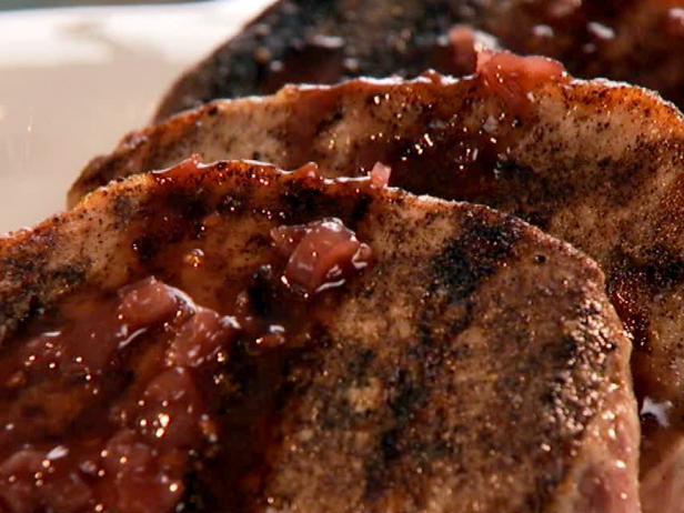Spice-Rubbed Grill Pork Chops image