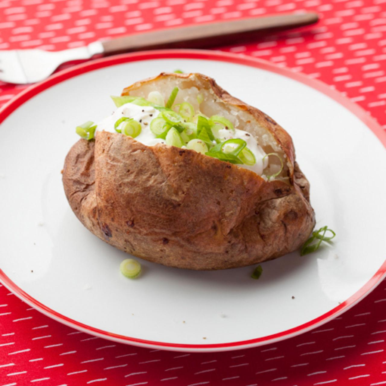 The Perfect Baked Potato Recipe - Alphafoodie