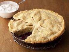 For a touch of homegrown comfort, bake Bobby Flay's classic Apple Pie recipe from FoodNation with Bobby Flay on Food Network.