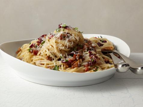 Spaghetti with Pecans and Radicchio
