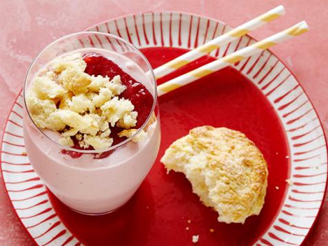 Strawberry Milkshake with Sugar Biscuit Topping