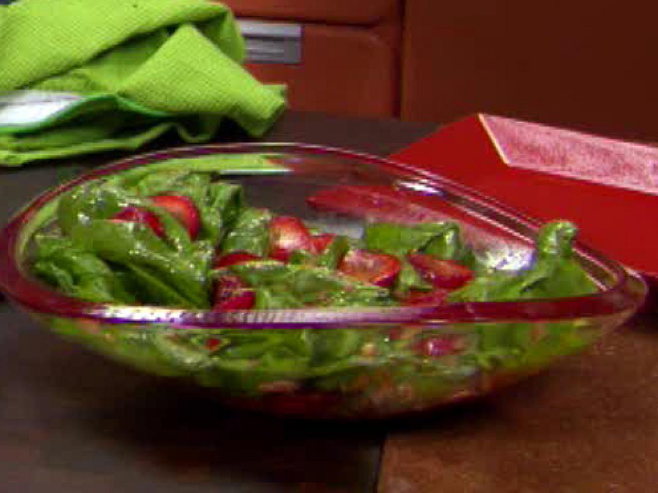 Spinach Salad with Strawberries and Basil