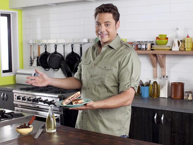 Jeff Mauro Talks Sandwiches for the Big Game