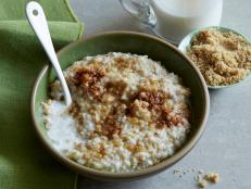 Alton Brown's Steel Cut Oatmeal recipe from Good Eats on Food Network is the hearty breakfast you're looking for. A mix of whole milk and buttermilk, brown sugar and cinnamon make this steel cut oats recipe a winner.