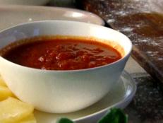 Make classic marinara sauce at home with this easy recipe by Giada De Laurentiis from Everyday Italian on Food Network.