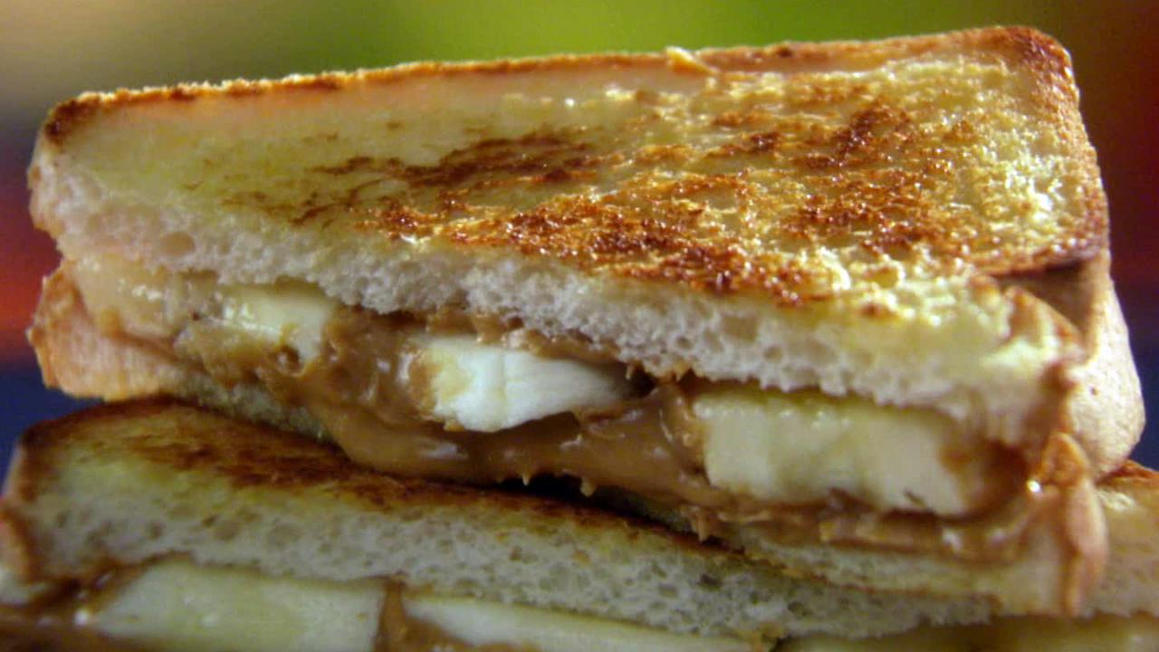 Grilled Peanut Butter Banana Sandwich