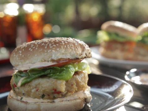 Grilled Tuna Burgers with Spicy Mayo