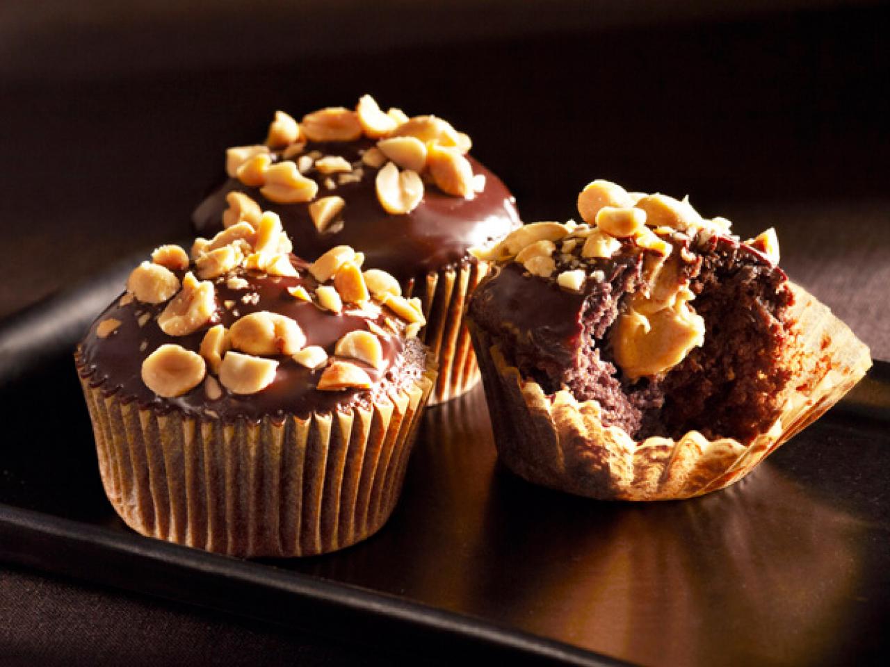 Peanut butter filled cupcakes Easy Chocolate Ganache Recipe