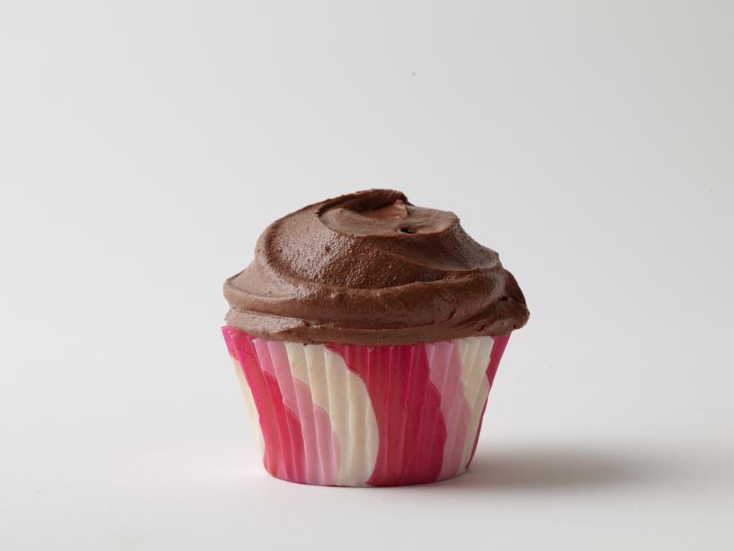 Sour Cream Cupcakes with Chocolate FrostingChocolate CupcakeAnne BurrellBeauty Shot