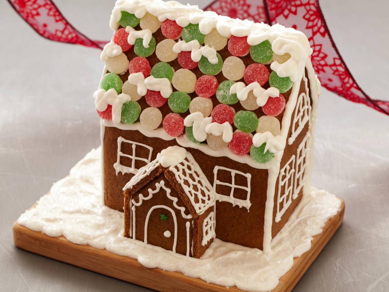 Easy Way to Make a Gingerbread House : Food Network, FN Dish -  Behind-the-Scenes, Food Trends, and Best Recipes : Food Network
