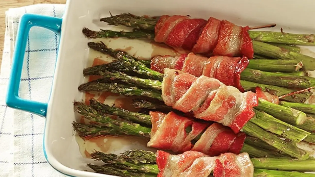 Asparagus-Bacon Bundles