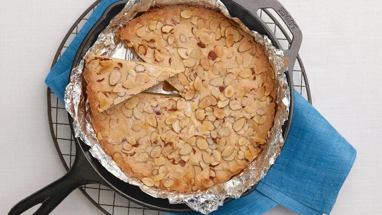 Skillet Almond Shortbread