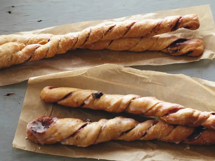 FN_FN Kitchens Cinnamon Bread Twists.tif