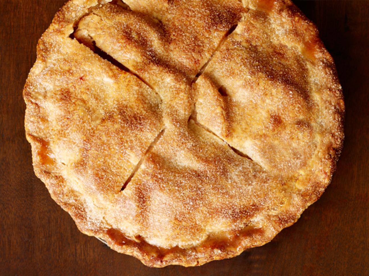 Classic Deep Dish Apple Pie - The Kitchen McCabe