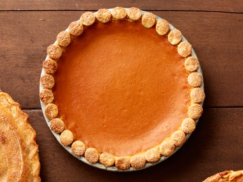 How to Cut Pie Crust Designs : Food Network | Recipes ...