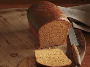 FNM_110112-Anadama-Bread-Recipe_s4x3