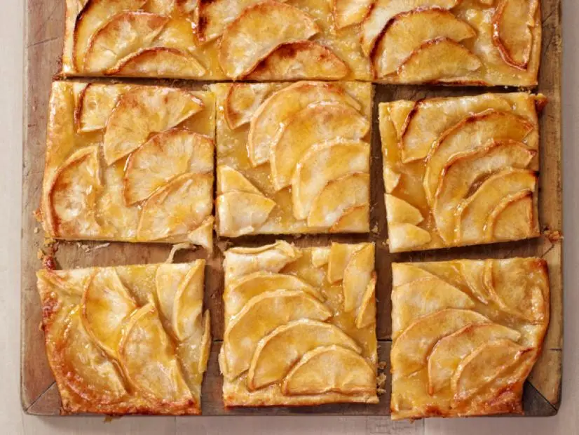 Food Stylist: Cyd Raftus McDowell 
Prop Stylist: Barb Fritz 