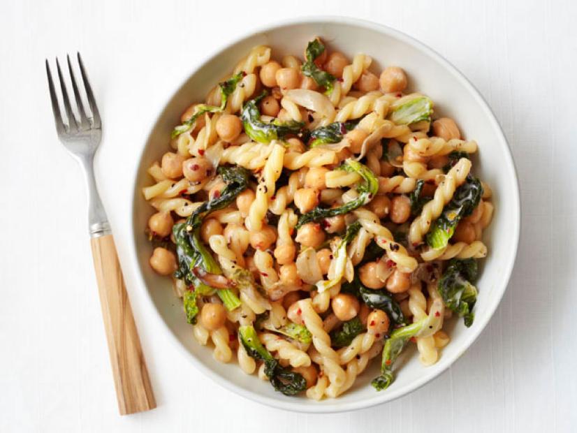 Pasta With Escarole And Chickpeas Recipe Food Network Kitchen Food Network