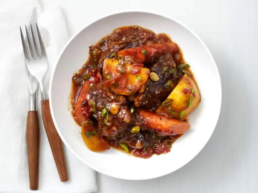 Slow-Cooker Beef Stew with Carrots and Potatoes Recipe | Food Network ...