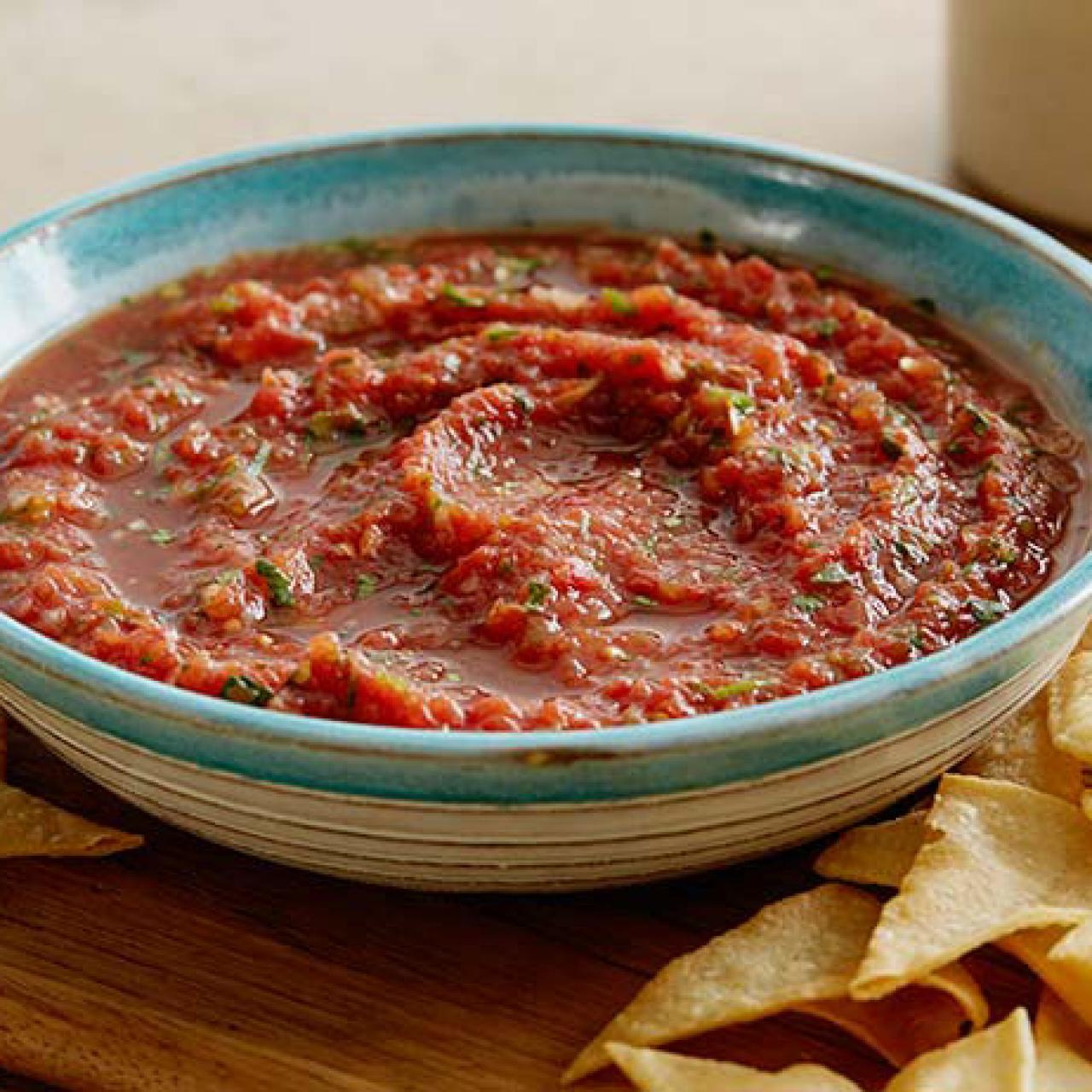 Quick and Easy Restaurant Style Salsa