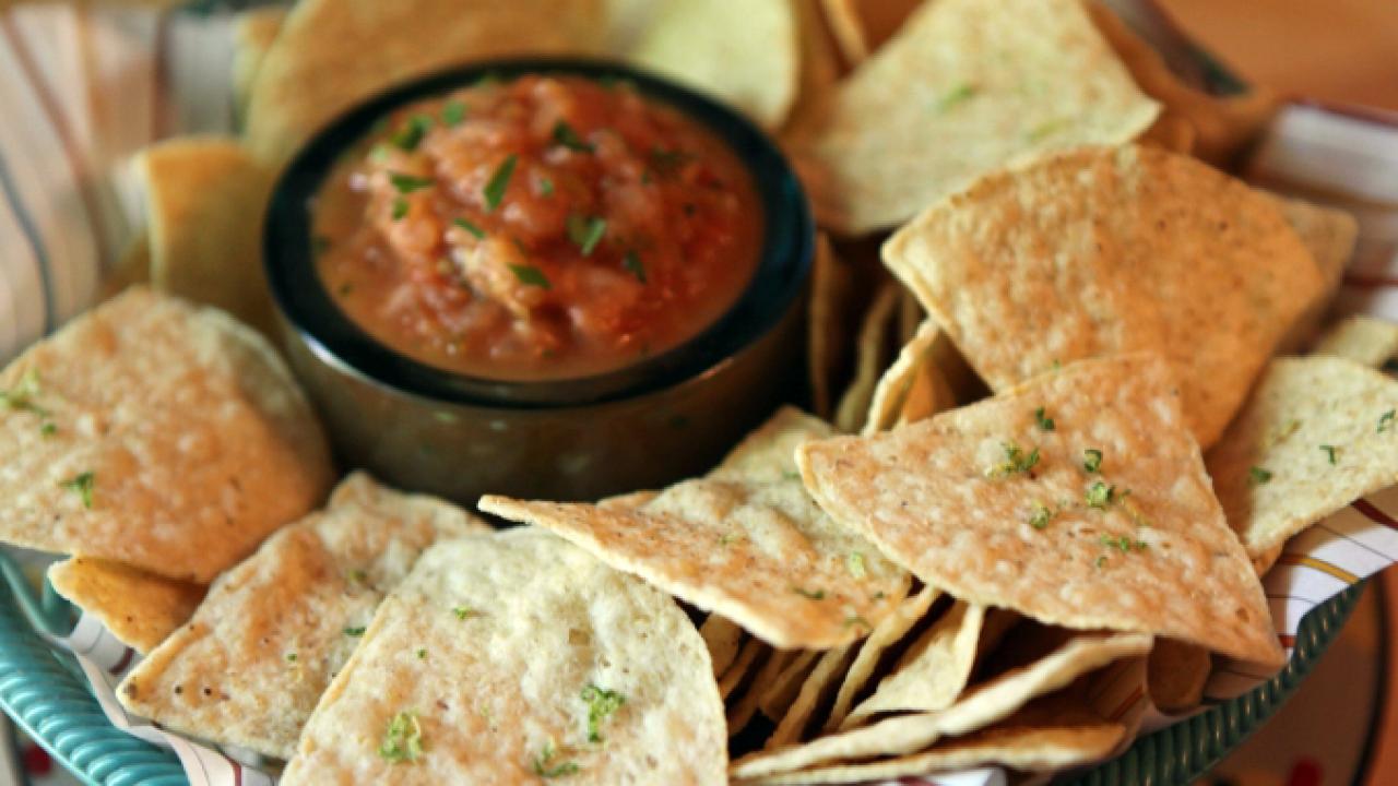 Roasted Salsa With Lime Chips