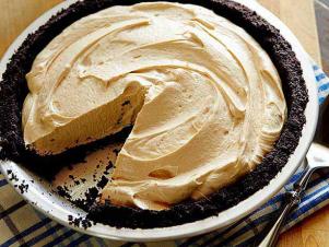 Wu0313h_chocolate Peanut Butter Pie Recipe_s4x3