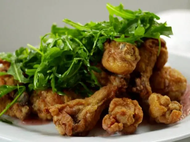 Crispy Chicken with Spicy Pear Cranberry Sauce Recipe | Sandra Lee | Food Network