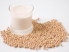 Soy Bean Milk and Soybeans