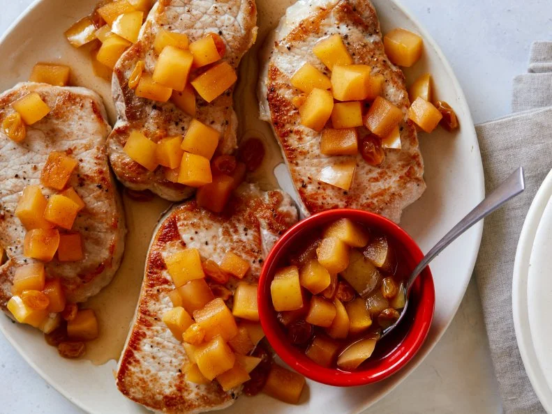 Rachel Ray's Pork Chops with Golden Apple Sauce