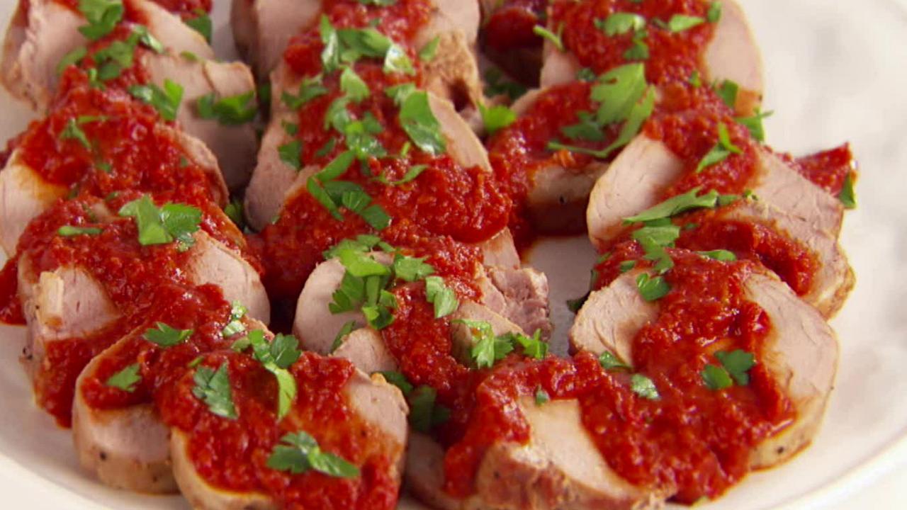 Pork With Red Pepper Sauce