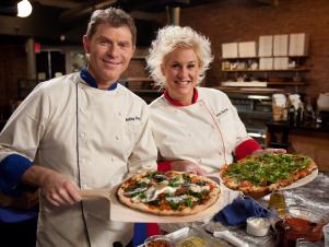 Wo0303_bobby Flay And Anne Burrell 04_s4x3