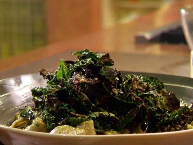 Tuscan Pesto-Dressed Penne with Crispy Kale with Garlic and Broiled Tomato Crostini