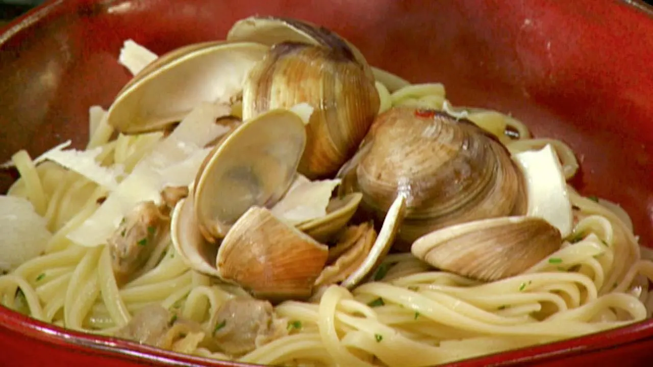 Linguine with White Clam Sauce Recipe Anne Burrell Food Network