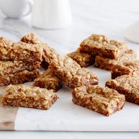APRICOT OAT BARS
Giada De Laurentiis
Giada at Home/Walk for Life
Food Network
Cooking Spray, Dried Apricots, Allpurpose
Flour, Light Brown Sugar, Ground Cinnamon, Sea
Salt, Baking Soda, Oldfashioned
Oats, Walnuts, Unsalted Butter, Egg, Vanilla Extract