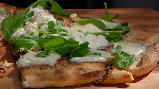 Pizza Bianca (White Pizza)