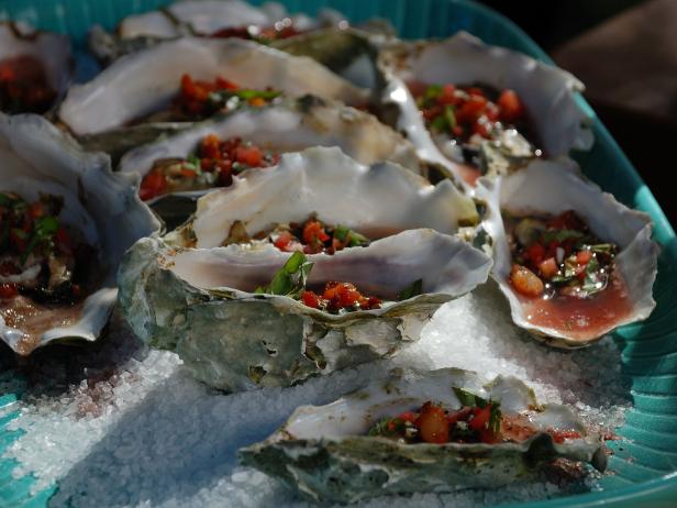 Tuscan Wood-Grilled Oysters with Crispy Pancetta-Tomato-Basil Mignonette_image