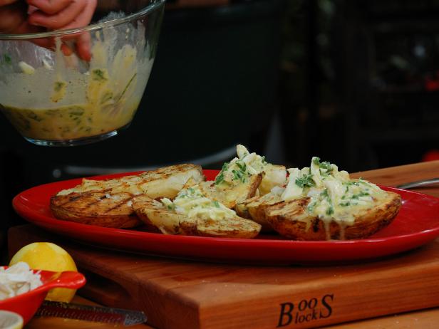 Grilled Potatoes with Crabmeat-Green Onion Dressing image