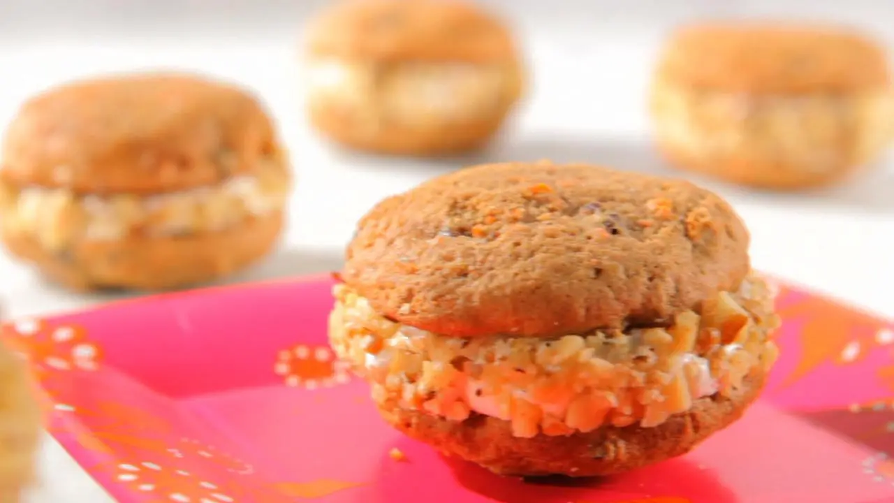 Carrot Cake Whoopie Pies