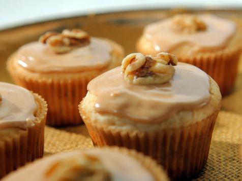 Maple Walnut Cakes