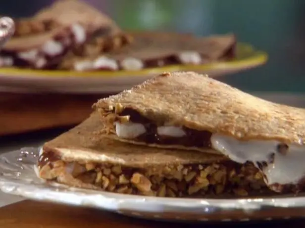 Sunny's Fake Crepes Recipe | Sunny Anderson | Food Network