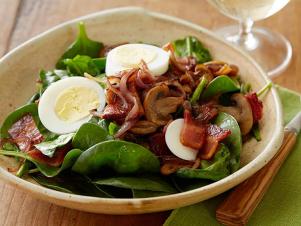 Wu0210h_perfect Spinach Salad_s4x3