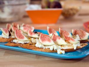 Bf_crostini Ricotta Honey Hazelnuts_s4x3