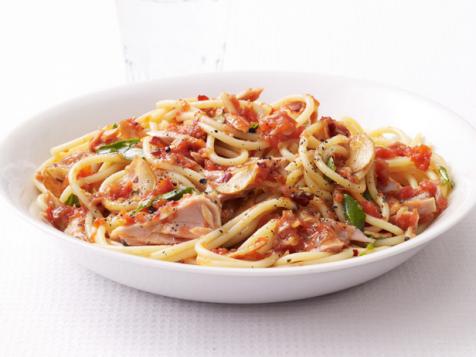 Spaghetti With Spicy Tuna Marinara Sauce