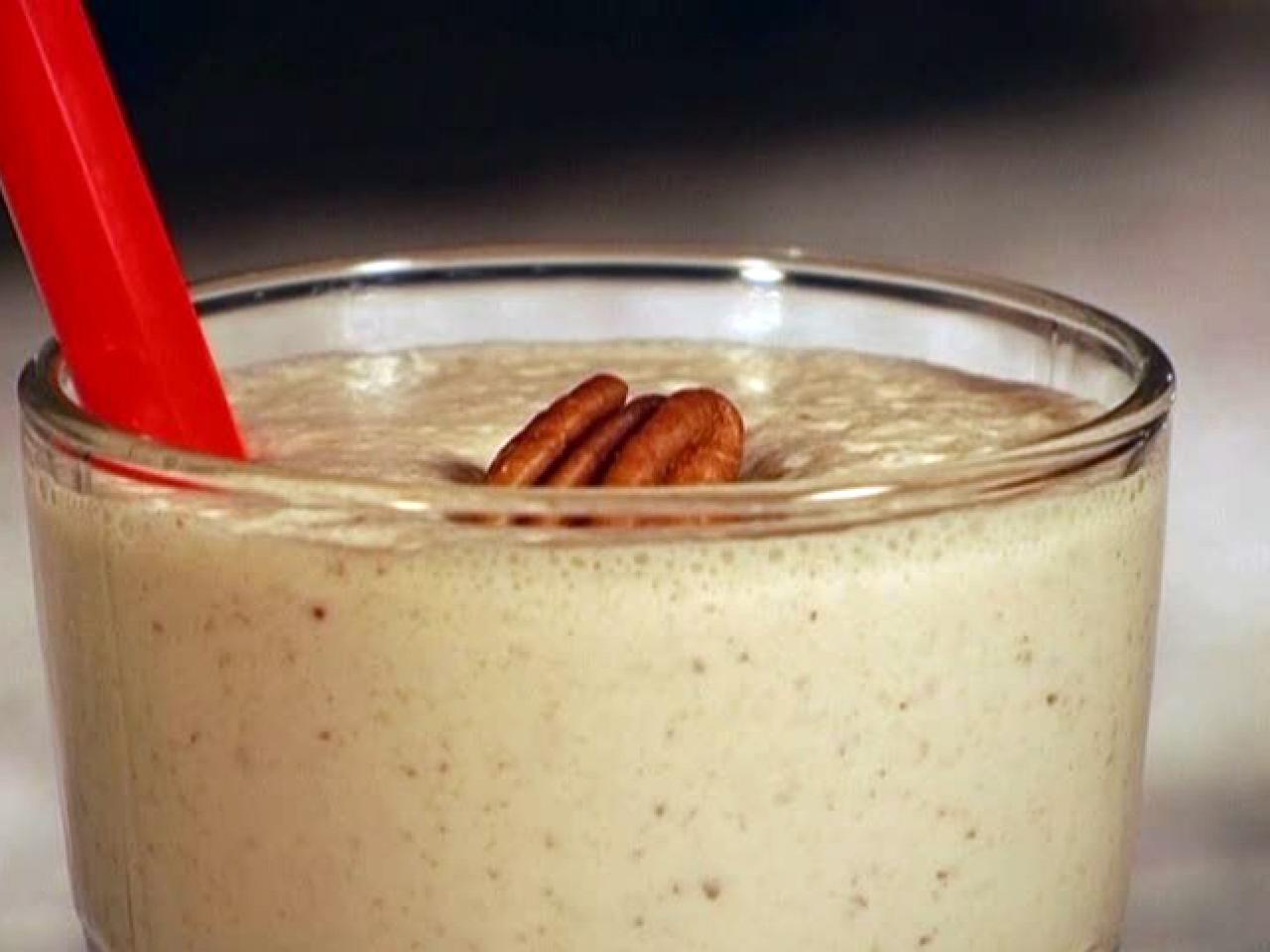 https://food.fnr.sndimg.com/content/dam/images/food/fullset/2012/5/24/0/ED0205_bourbon-pecan-pie-milk-shake_s4x3.jpg.rend.hgtvcom.1280.960.suffix/1371607278696.jpeg