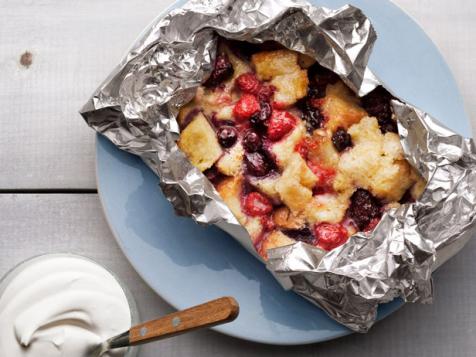 https://food.fnr.sndimg.com/content/dam/images/food/fullset/2012/5/4/0/FNM_060112-50-Things-to-Grill-in-Foil-Bread-Pudding_s4x3.jpg.rend.hgtvcom.476.357.suffix/1371606298032.jpeg