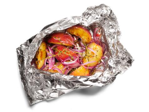 https://food.fnr.sndimg.com/content/dam/images/food/fullset/2012/5/4/0/FNM_060112-50-Things-to-Grill-in-Foil-Plums-and-Onions_s4x3.jpg.rend.hgtvcom.476.357.suffix/1371607356383.jpeg