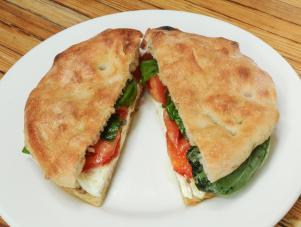 Fnm_090112 50 Sandwiches Arizona Mozzarella Tomato And Basil_s4x3