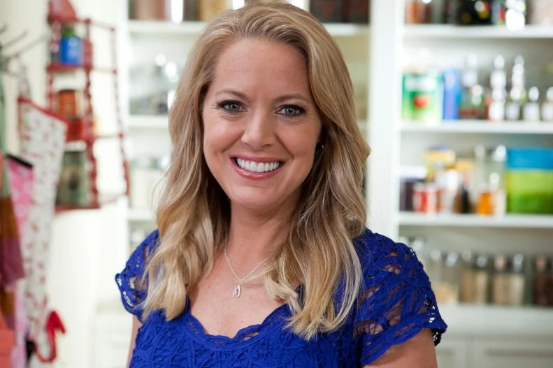 Ten Dollar Dinner host Melissa d'Arabian as seen on Food Networks Ten Dollar Dinners, season 7.